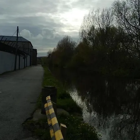 Townhouse 1 Barrow Lane *